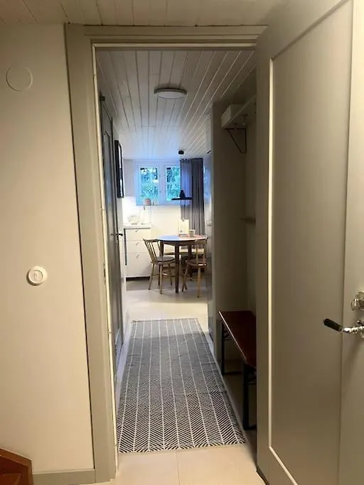 Cozy Studio Apartment In Göteborg